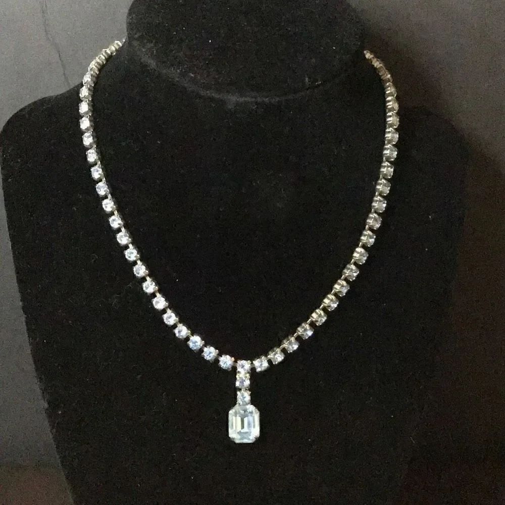 Gorgeous Faux diamond necklace by La-Rel
